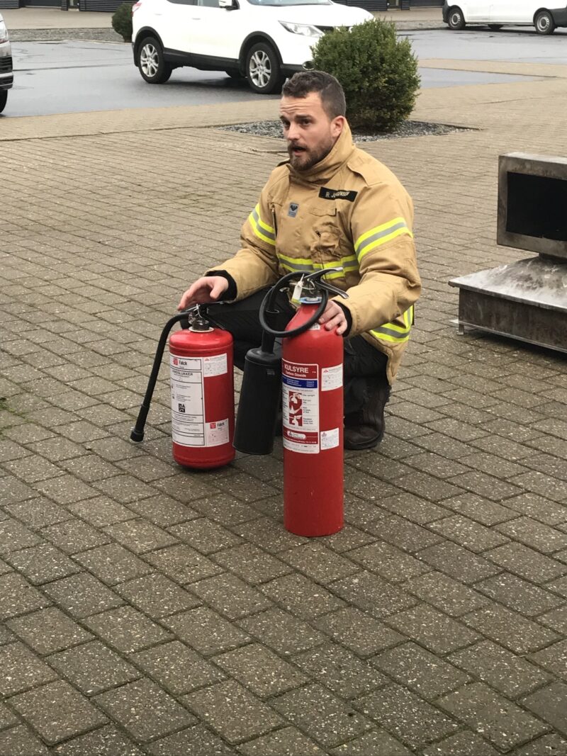 Elementært brandbekæmpelses kursus