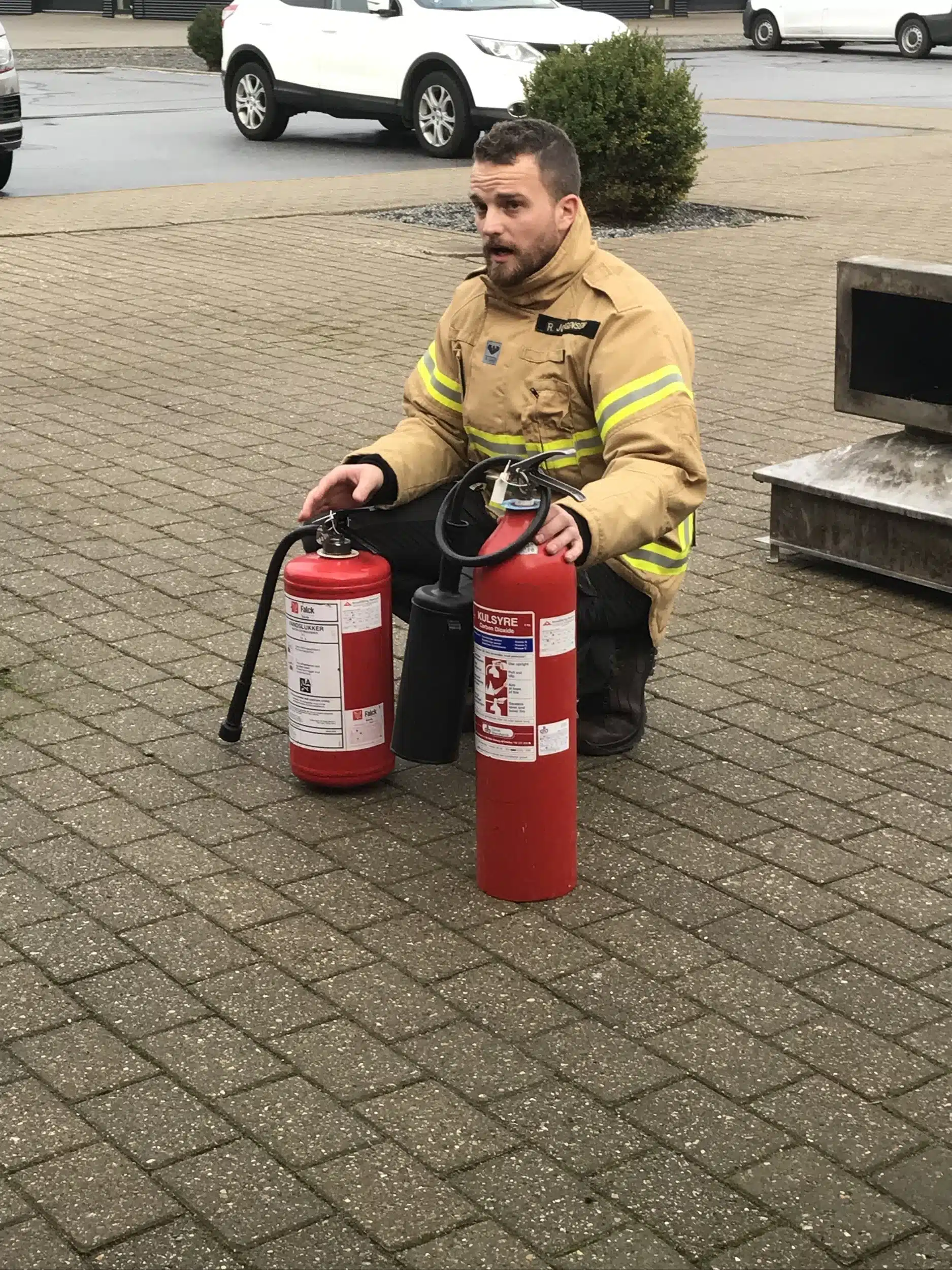 Elementært brandbekæmpelses kursus